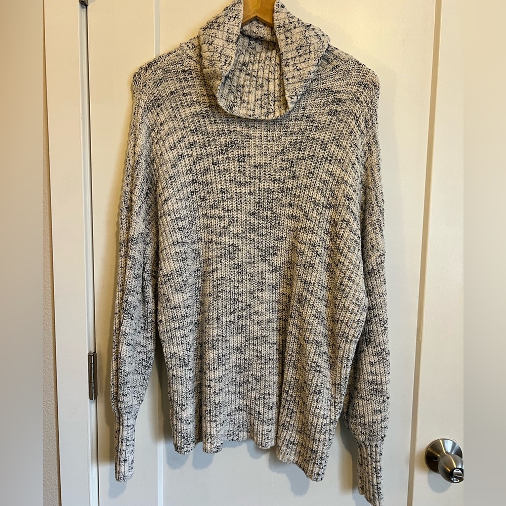 Aerie Offline Black and White Knit Sweater